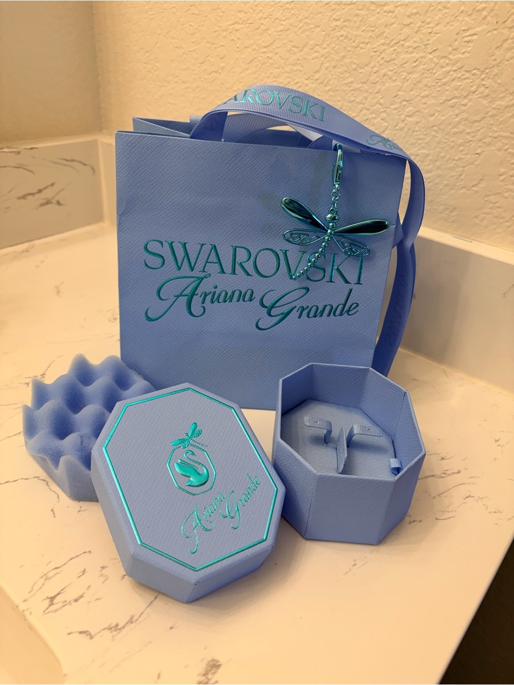 Swarovski Ariana Grande Box and shopping bag 🩵